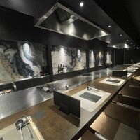 大阪鉄板焼き 神戸牛 TATARA - 内観　開店時間直後