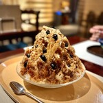 菓寮 但馬屋 トキハ本店 - 和三盆糖みつのかき氷。味もボリュームも最高です！