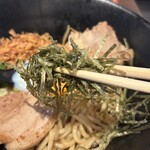 本場博多ラーメン・油そば 一号艇 - (●❛⃘ᗜ​❛⃘●)੭ु⁾⁾刻み海苔