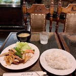 カフェレストラン 泥人形 - 