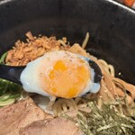 本場博多ラーメン・油そば 一号艇 - Ϛ⃘๑•͡ ི.ྀ̫•๑꒜ღ⃛半熟玉子