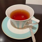 東京ステーションホテル ロビーラウンジ - ダージリン
      一番美味しい濃さで感嘆。喉元にダージリンの香りが残ります。