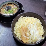 ラーメン虎と龍 - 