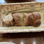 フルールド・オリーヴ カンパーニュ - パン3