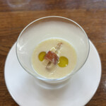 フルールド・オリーヴ カンパーニュ - ピュアホワイトのスープ