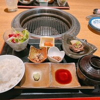 柳橋焼にく わにく - 梅干しがめっちゃ美味しかった！