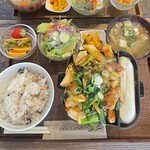 NICO'S CAFE&TABLE - ダッカルビ定食