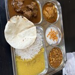 日本一小さなインド家庭料理 ドーン食堂 印度山 - 