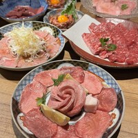 炭火焼肉寅二郎 - 