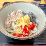 麺紡 - シーチキンと塩こんぶの混ぜうどん