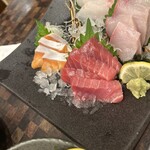 海鮮と骨付鳥 讃岐酒場 - 