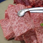 焼肉山吉 - ザブトンみたいな特上カルビ
