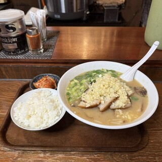 河内の味 ニンニクラーメン 仁_1