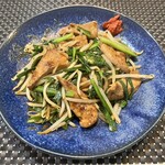 レバニラや金太郎 - 真似て作った金レバ。もっともっとニラを入れるべきだった。