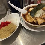 竹岡式ラーメン まる竹 - 特製まる竹セット(特製ラーメン＋半カレー)
