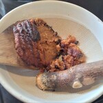 高遠そば ますや - 焼き味噌を鯖節で伸ばして、大根おろしを入れてつゆを作る