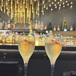 R1 TOKYO Bar&Restaurant - 