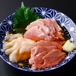 肉刺し盛り合わせ