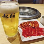 じゅうじゅうカルビ - 料理写真:生ビール、超じゅうじゅうカルビ