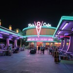 Flo's V8 Cafe - 