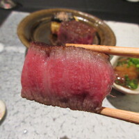 日本料理 TOBIUME - 薬師牛のシャトーブリアンを低温調理の上、炭火で焼き上げ