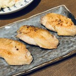 ワインと串とおばんざい うさぎの焼鳥 - 