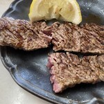 酒々波々 - 牛赤身・食べ頃断面