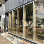 天然酵母の食パン専門店 つばめパン ＆Milk - 外観