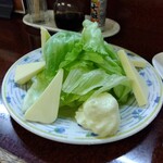 鶴亀 - チーズレタス 300円(税込)(2025年9月22日撮影)