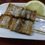 鶴亀 - 豚バラ２本 300円(税込)(2025年9月22日撮影)