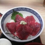 いさみ家 - 鉄火丼…厚切りの赤身鮪５切れ。