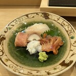 鮨 まえざわ - 上から時計回りにマナガツオ、今治産赤貝、北海道産水タコ、メカジキ