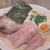 ラーメン 赤シャモジ 桜木店