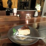恵比寿山の上バル - バスク風ベイクドチーズケーキ