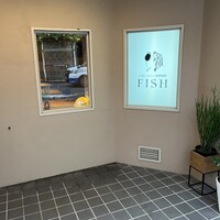 FISH - チラッと中も見えて好感度高し