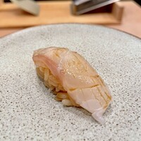 鮨 輝泉 - ① 先付け
                    ・生湯葉と毛蟹ミニオクラ