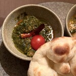 インド料理 想いの木 - サブチキンカレー：伊達鳥を備長炭で焼き上げたカレー。こちらも、とっても美味しい！