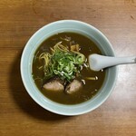 今池呑助飯店 - ラーメン A. 伝統の油こってり濃い口