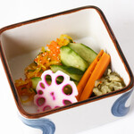 すし屋 銀蔵 - お新香盛り合わせ