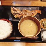 炭火焼干物定食 しんぱち食堂 - 料理写真: