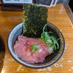 たけ虎 - お昼限定のミニ丼。三崎港まぐろ中落ちミニ丼。