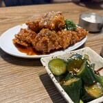 韓国料理 ホンデポチャ - ■ヤンニョムチキン¥1,408
■キュウリ¥462