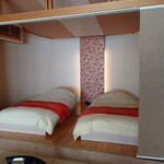 粋松亭 - 寝室。