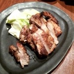 鶏次郎 - 中札内鶏の炭火焼き