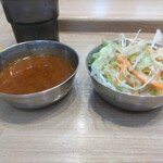 インドカレーSORA - ラッサムとサラダ