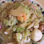 中国菜館 江山楼 - 皿うどんの上の具はちゃんぽんと同じようです。