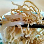 皿うどんの麺はバリバリです。