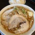 豚麺山脈 - 