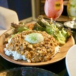 YOLO cafe & bar 渋谷宮益坂店 - 