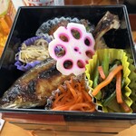 木曽川うかい - 真ん中にど〜んと鮎！！